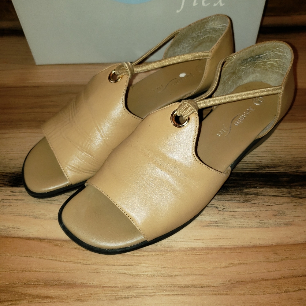 Jasmine Flex Shoes SZ 8.5